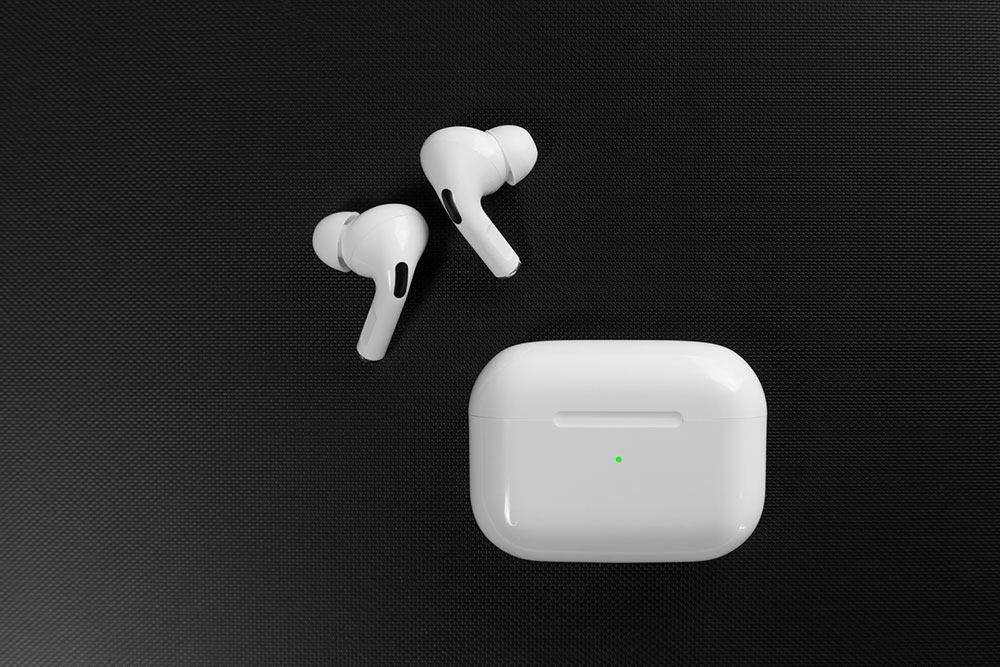 Cyber Monday 2023 – 5 Apple AirPod Deals to Expect